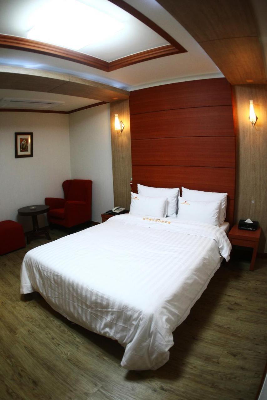 Metro Pol Tourist Hotel Pyeongtaek Pokój zdjęcie